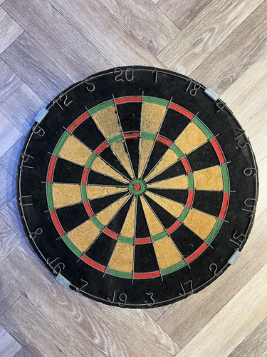 Vintage winmau dart board made - dart,